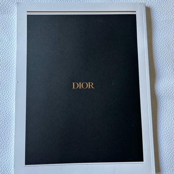 DIOR Magazine #40 Collectable - Picture 4 of 5